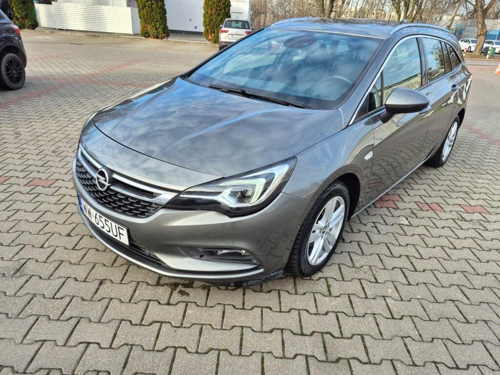Opel Astra Sports Tourer 1.6 CDTI 110KM 2017 – widok przód 3/4