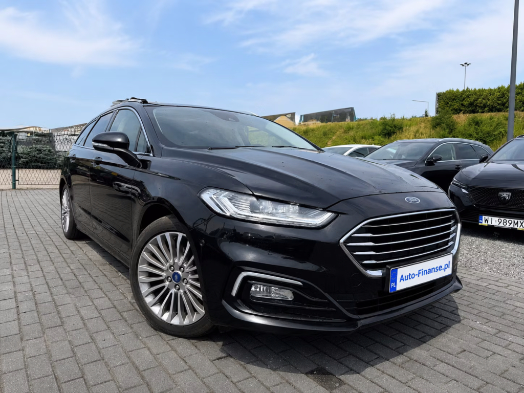 FORD Mondeo czarny kombi Titanium
